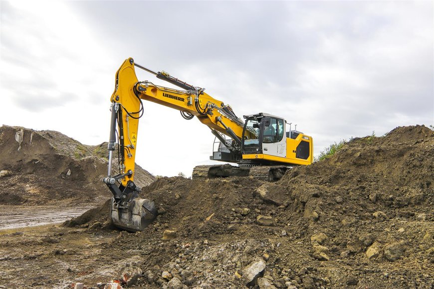 New Liebherr R 928 G8 crawler excavator: The new addition to the Generation 8 family